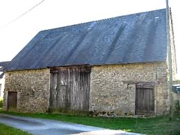 Barn for sale in Creuse with 575 sqm